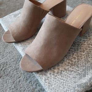 Christian Siriano heel